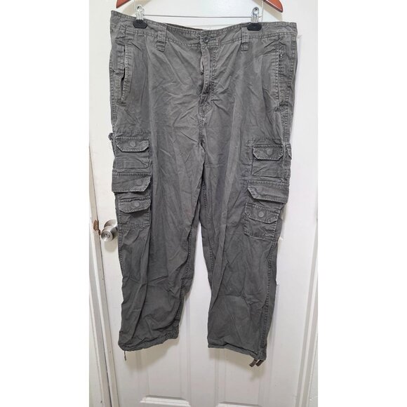Old Navy Men's Gray Cargo Pants Size 40 x 30 Adjustable Drawstring Waist Multipl - Picture 2 of 8